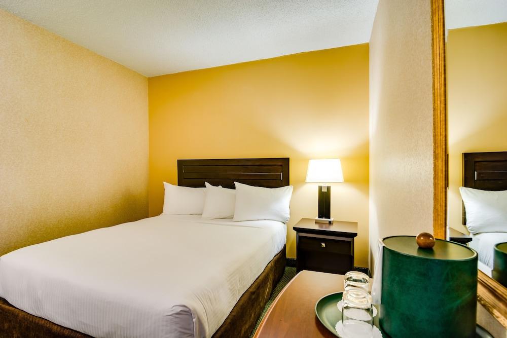 Sawridge Inn And Conference Centre Edmonton South Esterno foto